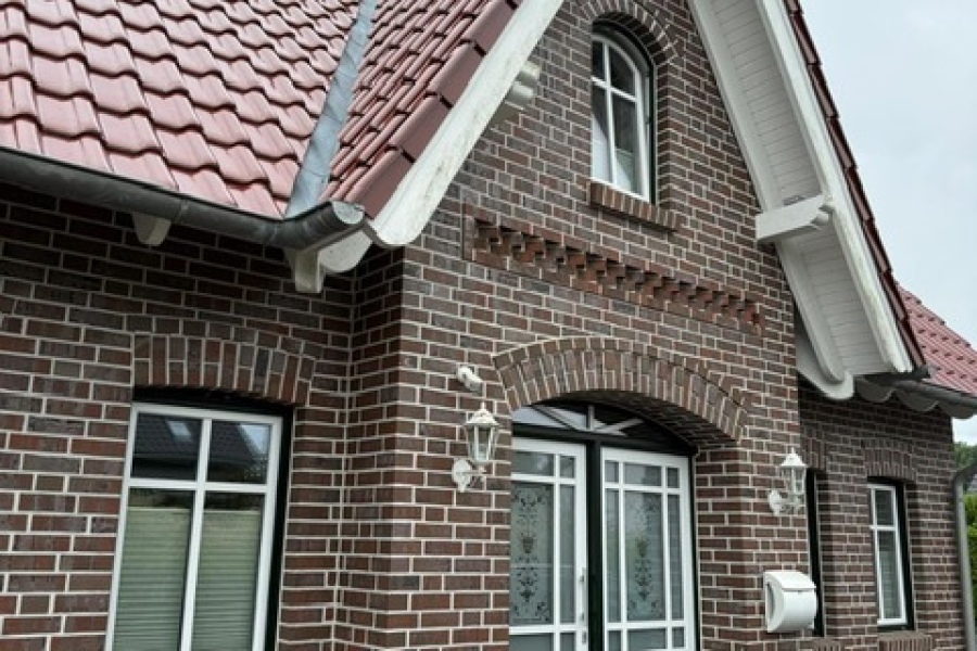 Friesenhaus im „Sylter-Stil“ - Nordisch massiv 